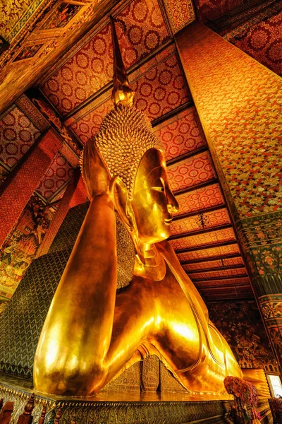 Célèbre Statue Bouddha Inclinable Dans Temple Bouddhiste Destination Voyage Wat — Photo