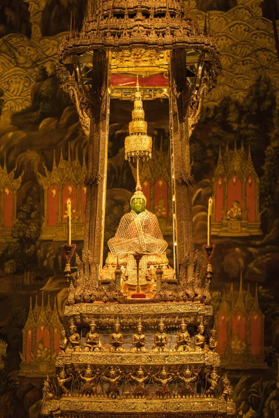 Σμαραγδένιο Άγαλμα Του Βούδα Πιο Ιερό Και Διάσημο Άγαλμα Της — Φωτογραφία Αρχείου