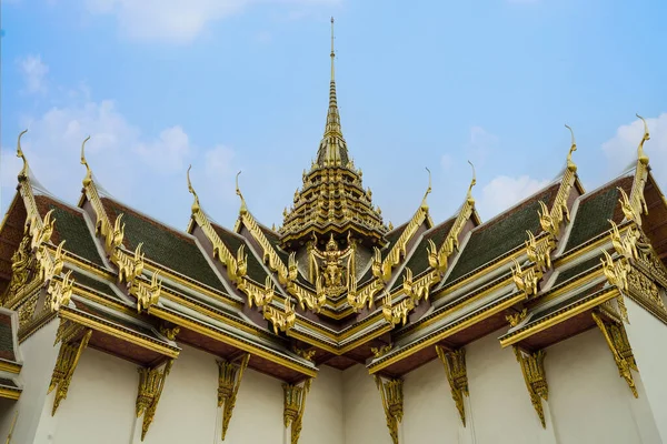 Beautiful Golden Thai Architecture Decoration Castle Roof Dusit Maha Prasat — Stock Photo, Image