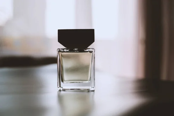 Stylowa Butelka Perfum Kosmetyki Pielęgnacja Ciała — Zdjęcie stockowe