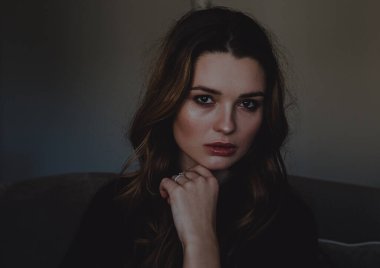 güzel bir kadının dramatik portre