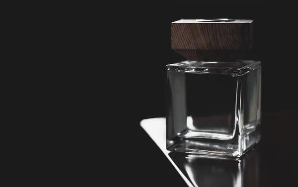 Sticla Eleganta Parfum Masculin — Fotografie, imagine de stoc