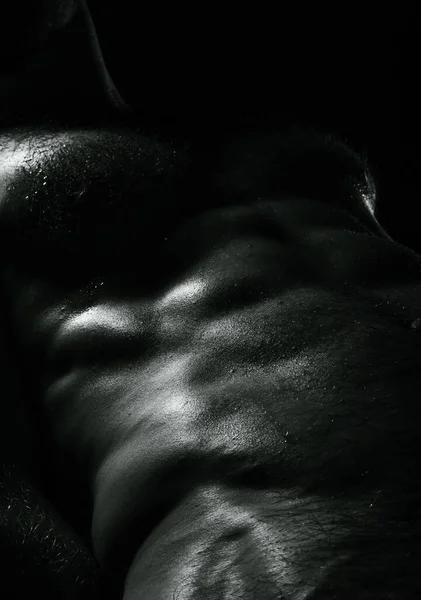 Çıplak Spor Erkek Vücudunun Siyah Beyaz Fotoğrafı — Stok fotoğraf