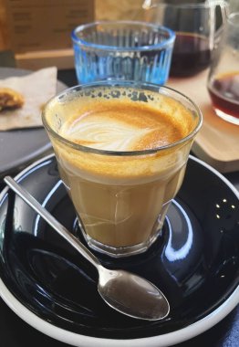 Kafede nefis bir kapuçino.