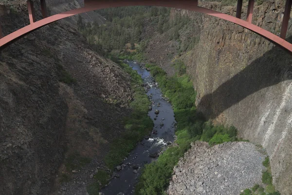 stock image Crooked River as it flows under the highway near Peter Skene Ogden State Scenic Viewpoint, Oregon