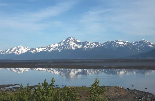 Mountains Reflected Turnagain Arm Anchorage Alaska — Stock Photo, Image