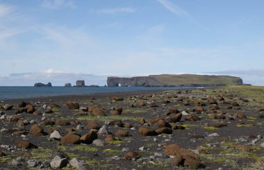 Dyrholaey ve Reynisfjara Sahili, Güney İzlanda 'dan.