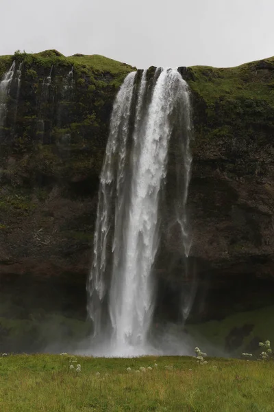 Wodospad Seljalandsfoss Południowej Islandii — Zdjęcie stockowe
