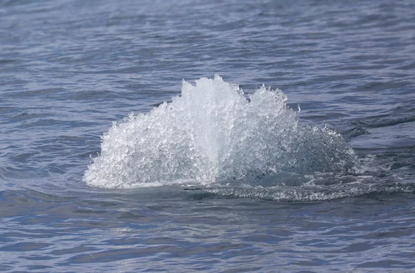 Eisberg Schwimmt Der Lagune Von Jokulsarlon Island — Stockfoto