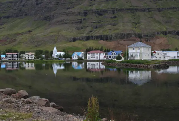 Село Сейдісфьордур Східний Регіон Ісландія — стокове фото