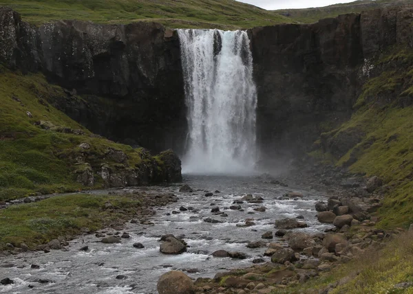 冰岛法达拉河上的瀑布 — 图库照片
