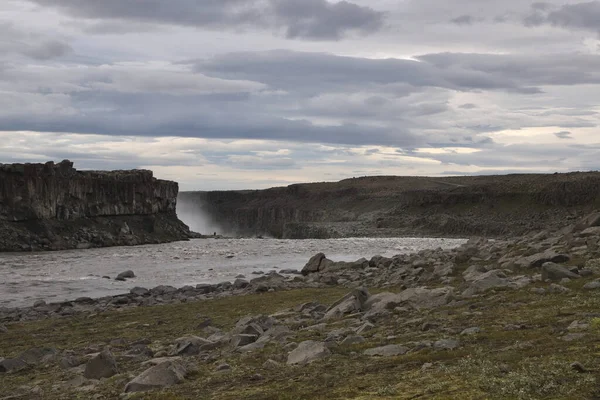 冰岛塞尔福斯瀑布周围的典型景观 — 图库照片
