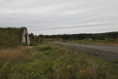 Arındırılmış Depo Sığınakları, Loring Hava Üssü, Kireçtaşı, Maine