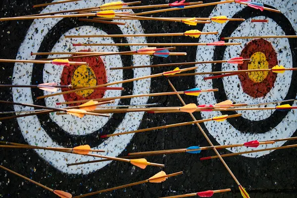 ring, kazanan, ok, ekipman, aktivite, eğitim, nesne, atış hedefi, beceri, okçuluk, şans, renkli, atıcı, başarılı, zafer, strateji, şampiyon, silah, mükemmellik, net, kazanç, performans, oyun, başarı, hedef, 