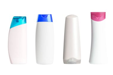 Beyaz arka planda izole edilmiş plastik vücut bakım ürünü seti.