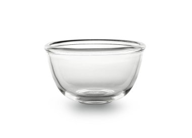 Boş cam kase beyaz arkaplanda izole edildi