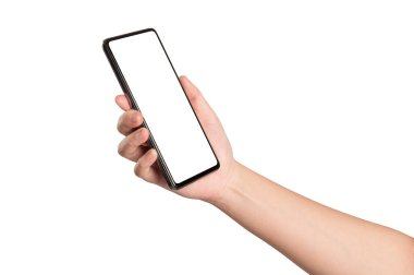 Beyaz arka planda akıllı telefonu tutan kadın..