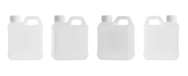 Beyaz arkaplanda boş etiketli plastik şişe