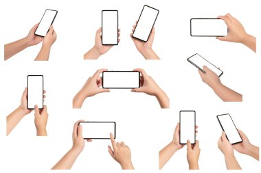 Beyaz arkaplanda el ele tutuşan cep telefonu seti.