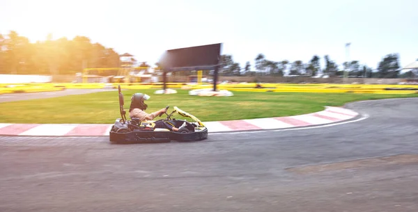 Karting Ανταγωνισμού Αγωνιστικά Αυτοκίνητα Ιππασίας Για Νίκη Μια Πίστα — Φωτογραφία Αρχείου