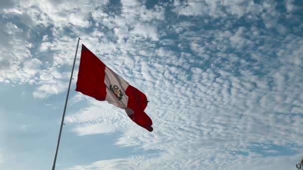 Peruanische Flagge Weht Wind Zeitlupe Patriotismus Und Nationalismuskonzepte — Stockvideo