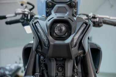 Yamaha 'nın galerisindeki motosikletler. Yamaha MT09 motosiklet, seçici odaklanma.