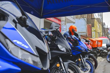 Yamaha test sürüşü, motosiklet sürüş eğitimi ve Lima, Peru 'daki Yamaha mağazasında bedava kontrol.