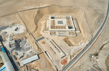 Lima, Peru 'daki Lurin bölgesindeki Ulusal Peru MUNA Müzesi. Modern bina