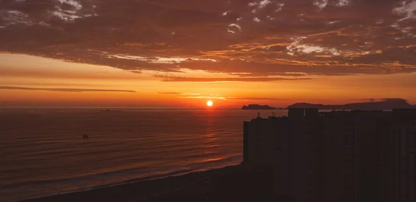 Une Belle Dramatique Photographie Panoramique Horizon Lima Pris Soir Doré — Photo