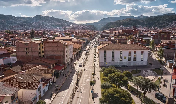 Cusco, Peru, Güney Amerika 'nın yüksek açılı manzarası. Cusco hava görüntüsü