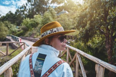 İnka harabeleri. Peru 'daki Qenqo Cusco Arkeoloji Parkı' nda antik İnka törenleri için kullanılan yeraltı mağarası..
