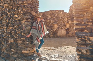 Ollantaytambo benzersiz antik Peru İnka 'sı harabeleri gökyüzü manzarası, kutsal vadi ve Peru.