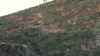Kutsal Peru Vadisi 'nde İnkalar tarafından inşa edilen Pisac Arkeolojik Kompleksinin panoramik bir görüntüsü..