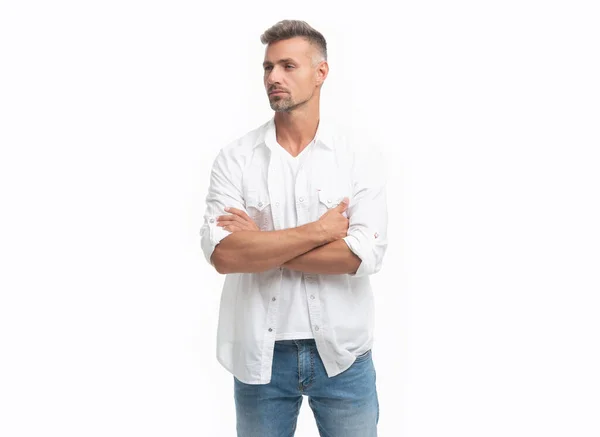 Χαρισματικός Ώριμος Άντρας Απομονωμένος Λευκό Φόντο Γκρινιάρης Άντρας Λευκό Πουκάμισο — Φωτογραφία Αρχείου