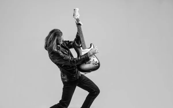 Muzikant Gitarist Meesterlijk Rockmuziek Spelen Stijlvolle Gekke Man Snaarmuziekinstrument Kopieer — Stockfoto