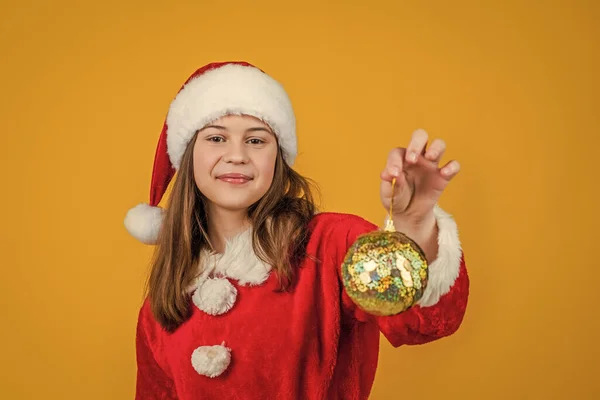 Glad Jul Barn Flicka Bära Röd Tomte Klo Hatt Och — Stockfoto
