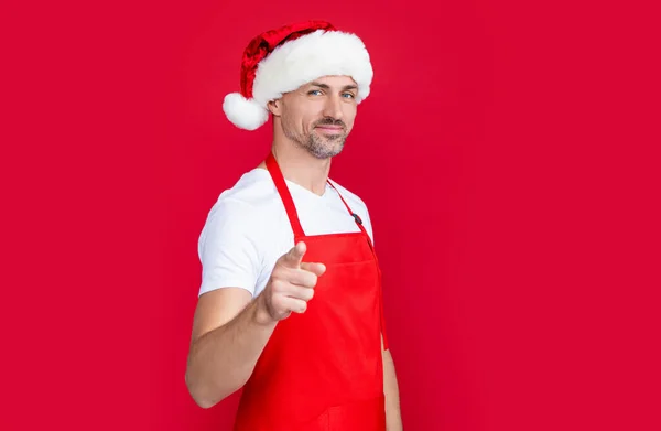 Glad Mogen Man Butik Ägare Rött Förkläde Och Jul Santa — Stockfoto