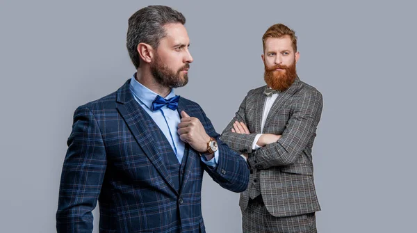 Tiro Estúdio Homens Usando Gravata Smoking Foco Seletivo Homens Elegantes — Fotografia de Stock