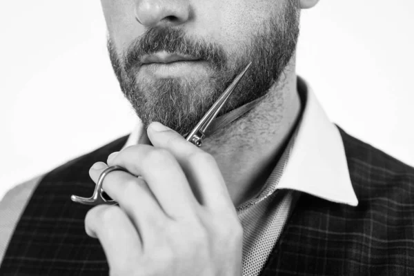 Cropped Bearded Man Cut His Beard Barber Scissors Barbering — Stock Photo, Image