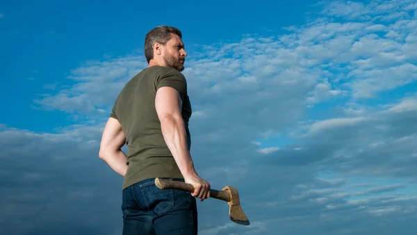 Man Axe Woodcutter Man Hold Brutal Man Sky Background — Stock Photo, Image