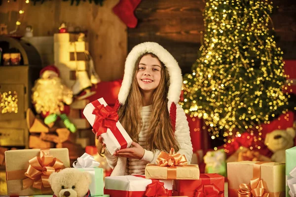Het Beste Cadeau Wintervakantie Vakantie Een Jongen Met Talent Vrije — Stockfoto