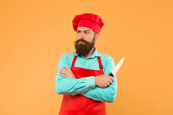 Tornar Comida Especial Confiante Barbudo Feliz Chef Uniforme Vermelho Chef — Fotografia de Stock