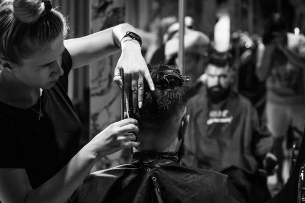 Primer Plano Barba Estilo Peluquero Hipster Barbería Peluquero Estilista Personal — Foto de Stock