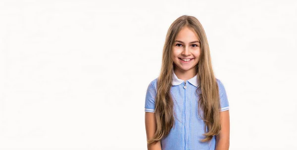 Tinédzser Lány Stúdióban Tini Lány Iskolai Egyenruhát Visel Egy Hosszú — Stock Fotó