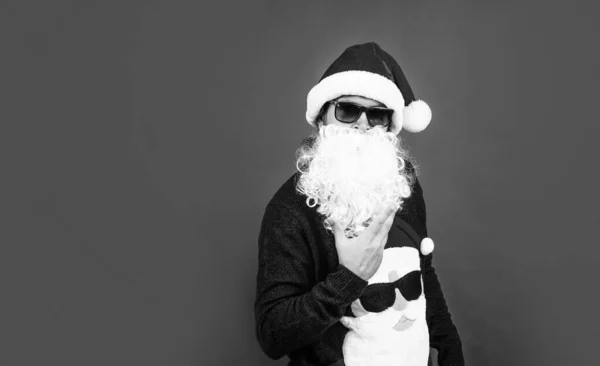 Ajándékok Ajándékok Vásárlása Boldog Évet Boldog Karácsonyt Vidám Szakállas Férfi — Stock Fotó