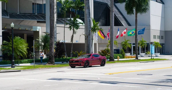 Miami Beach Florida Abril 2021 Chevrolet Camaro Rojo Vista Esquina — Foto de Stock