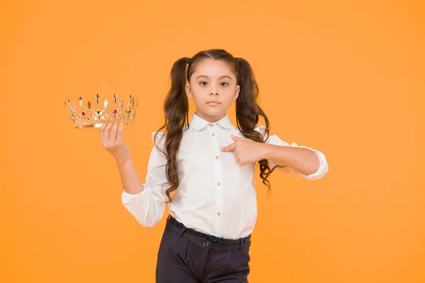 Concepto Logro Adorable Niña Campeona Pequeña Coronación Ganadora Hermosa Princesa — Foto de Stock