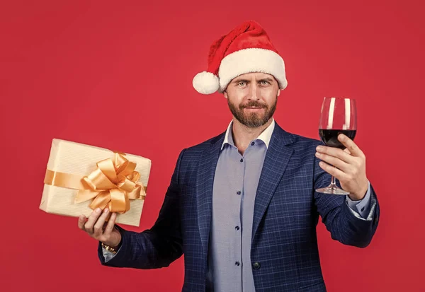 Knappe Man Bedrijfsfeest Zakenman Met Kerstmuts Proost Wintervakantie Viering Een — Stockfoto