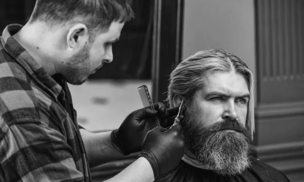 Confiante Seu Estilo Perfeito Bonito Homem Brutal Cabelo Preparação Barbearia — Fotografia de Stock