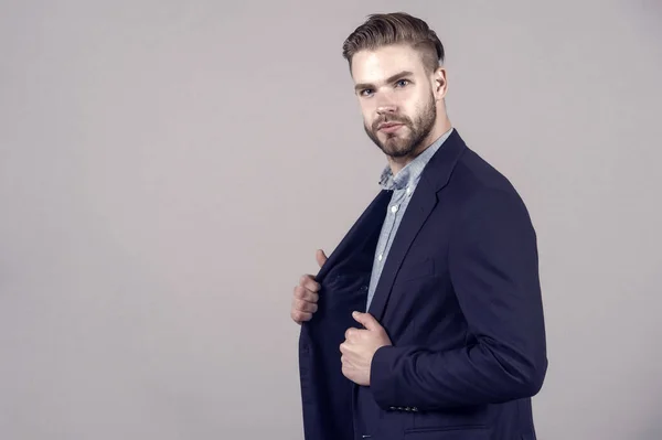 Empresario Con Pelo Elegante Traje Formal Hombre Con Barba Bigote —  Fotos de Stock